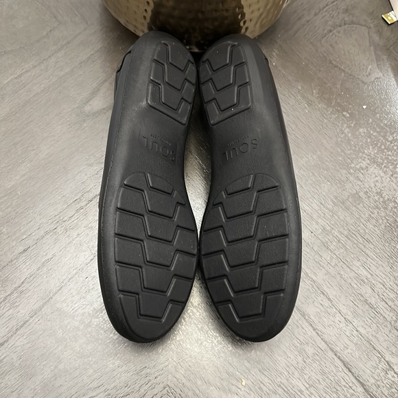 Naturalizer Kacy Leather Slip-On Loafer - Picture 3 of 9